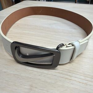 Nike Golf Grip Tech Men’s Golf Belt White Size 32 Swoosh Leather $45